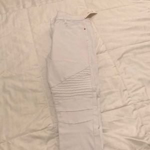 Never worn size medium white pants